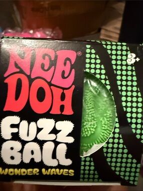 Fuzz Ball Wonder Waves - green